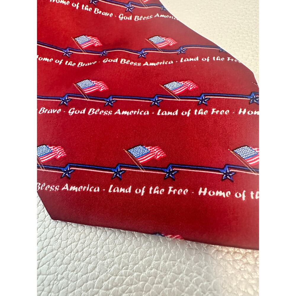 American flag tie God bless America, land of the free NWOT